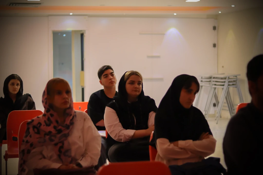 جمعی از حاضرین سمینار هک و امنیت کادوس در رشت