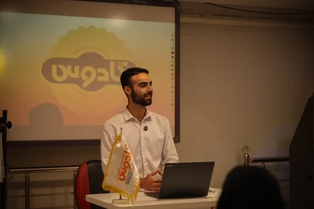 سمینار هک و امنیت رشت مهندس پارسا اقبالی ۲